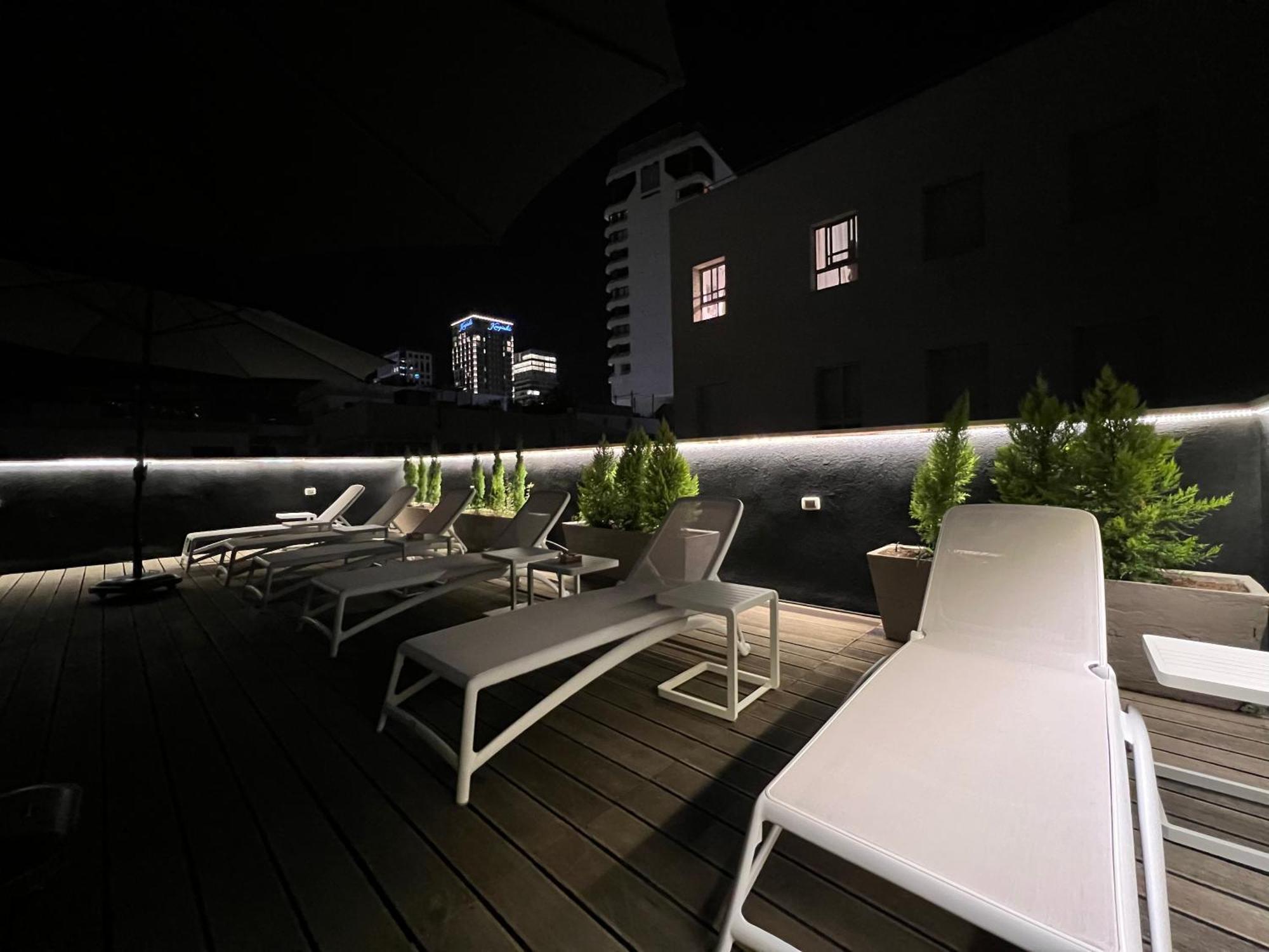 תל אביב Beer Garden Hotel מראה חיצוני תמונה
