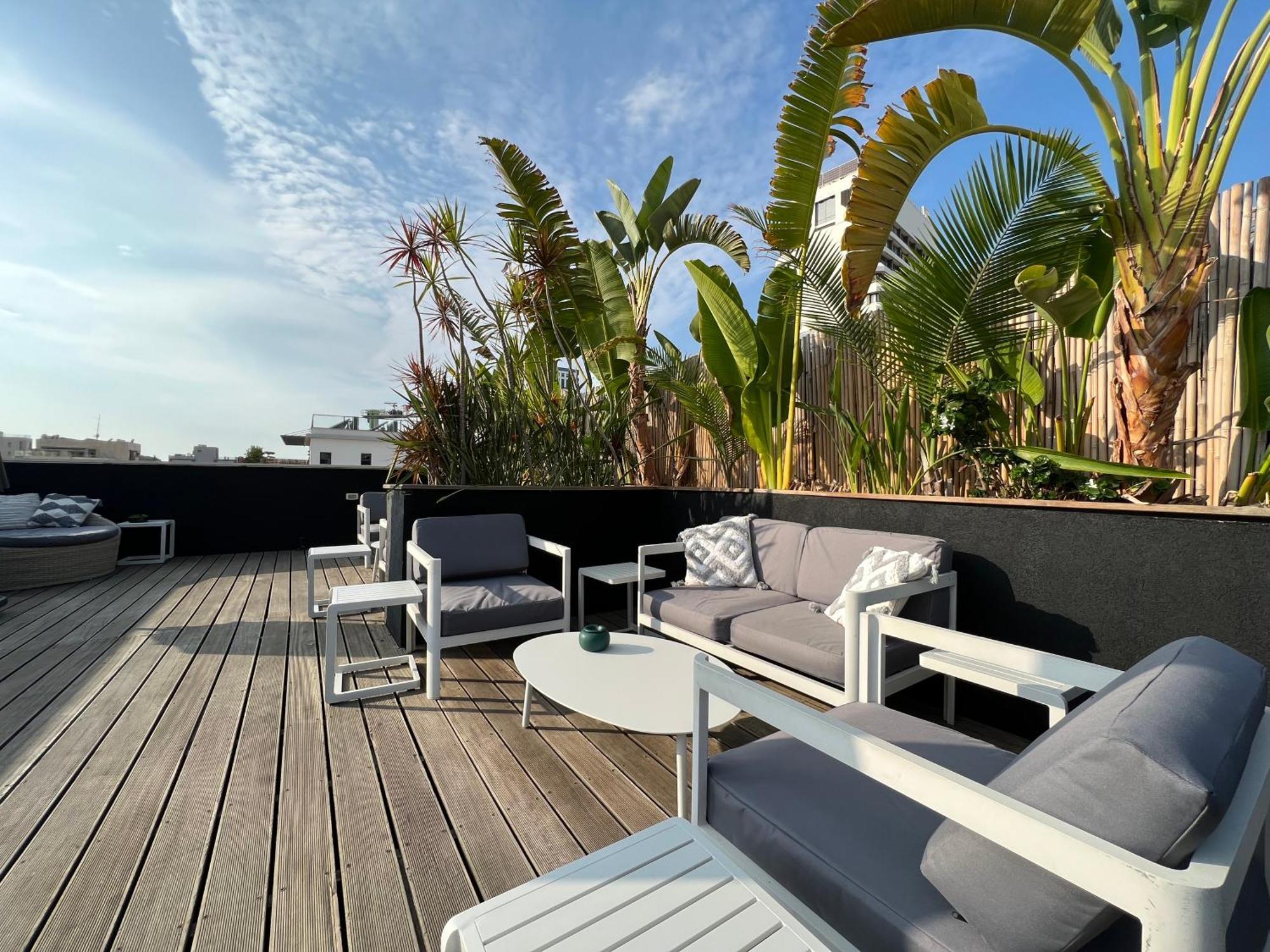 תל אביב Beer Garden Hotel מראה חיצוני תמונה